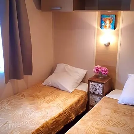 Maison Mobilhome Sans Vis A Vis Au Calme Et En Hauteur
